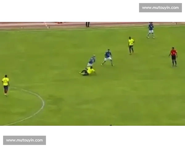 全球足球杯赛激战正酣 你不可错过的赛场巅峰对决与历史瞬间